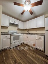 700 Robbins Ave in Dracut, MA - Building Photo - Building Photo