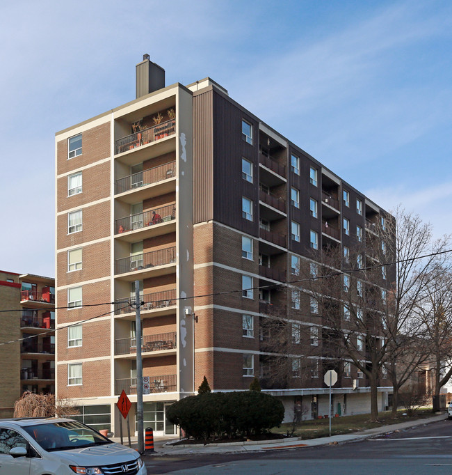 490 Eglinton Avenue East in Toronto, ON - Building Photo - Building Photo