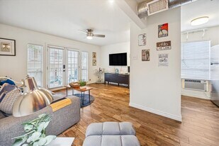 1510 W 6th St in Austin, TX - Building Photo