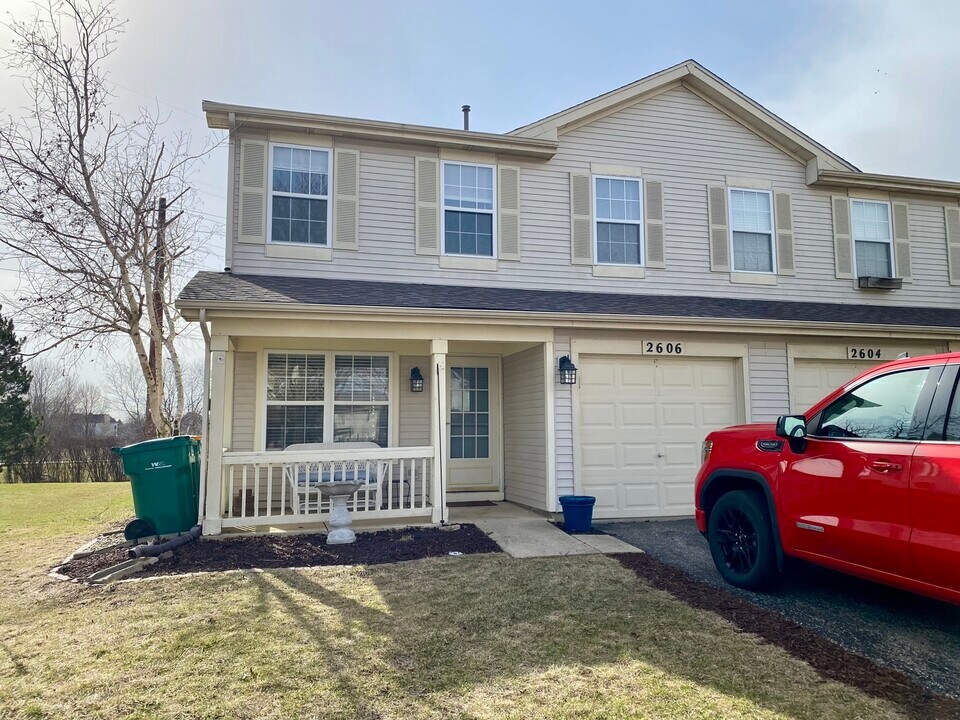 2606 Stowe Ct in Plainfield, IL - Building Photo