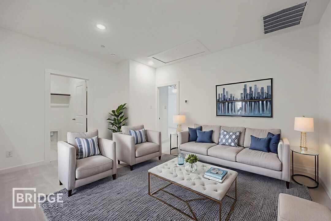 205 Marcus St in Arlington, TX - Building Photo