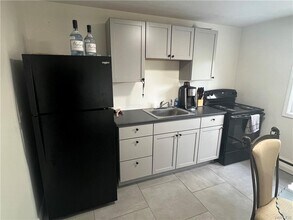 6723 Buffalo Ave, Unit 4 in Niagara Falls, NY - Building Photo - Building Photo