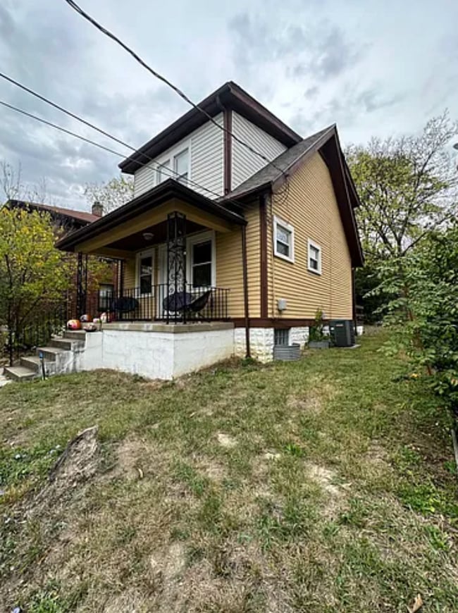216 Atkinson St in Cincinnati, OH - Building Photo - Building Photo