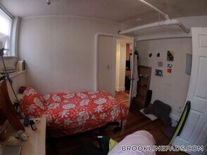 241 Freeman St in Brookline, MA - Building Photo - Building Photo