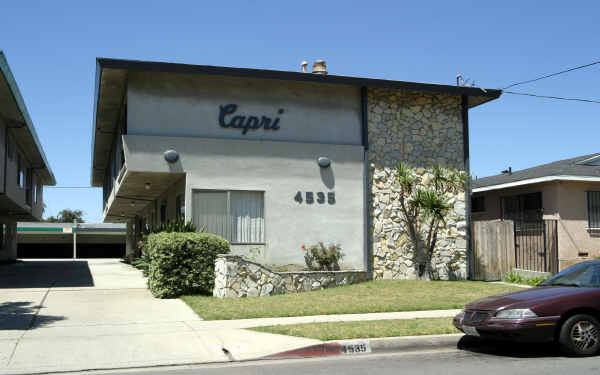 Capri Apartments in Lawndale, CA - Foto de edificio