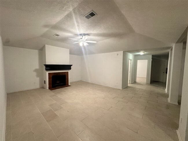 2415 Blackridge Rd