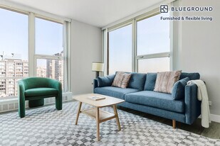 5600 N Sheridan Rd in Chicago, IL - Building Photo