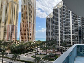 17550 Collins Ave, Unit 70 in Sunny Isles Beach, FL - Foto de edificio - Building Photo