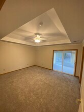 3906 SW Charthwell Ct in Lee's Summit, MO - Building Photo - Building Photo