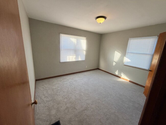 1506 Ellsworth Ave in Columbus, OH - Building Photo - Building Photo