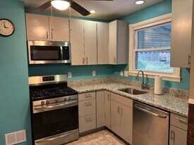 9702 Oakdale Ave in Parkville, MD - Building Photo