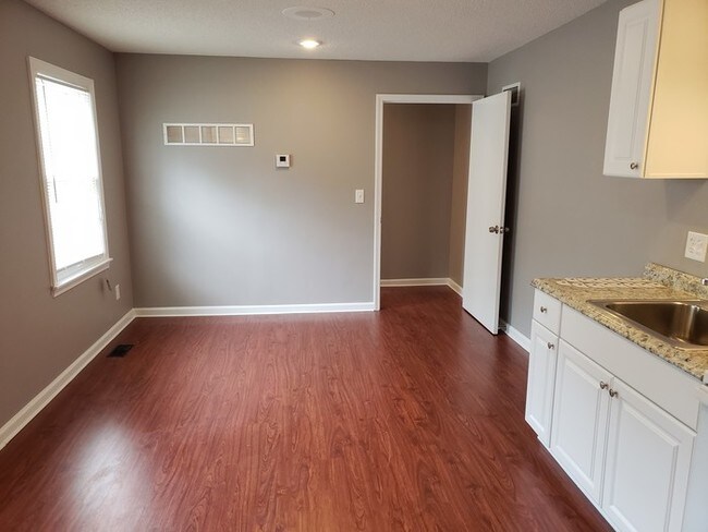9816 E 67 Terrace-Unit -Unit D in Raytown, MO - Building Photo - Building Photo