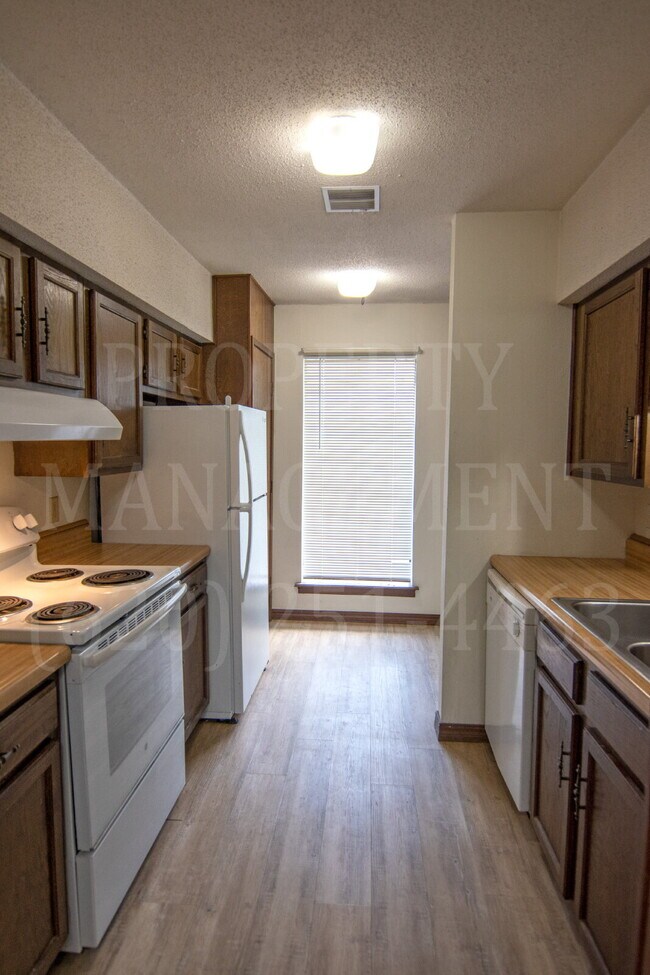 500 N Cline Rd-Unit -Apt. A in Coffeyville, KS - Building Photo - Building Photo