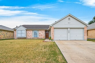 6630 Harpers Dr in Richmond, TX - Building Photo - Building Photo