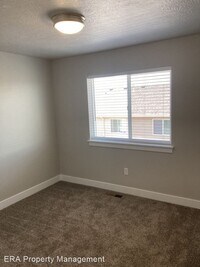 3037 175 E St photo'