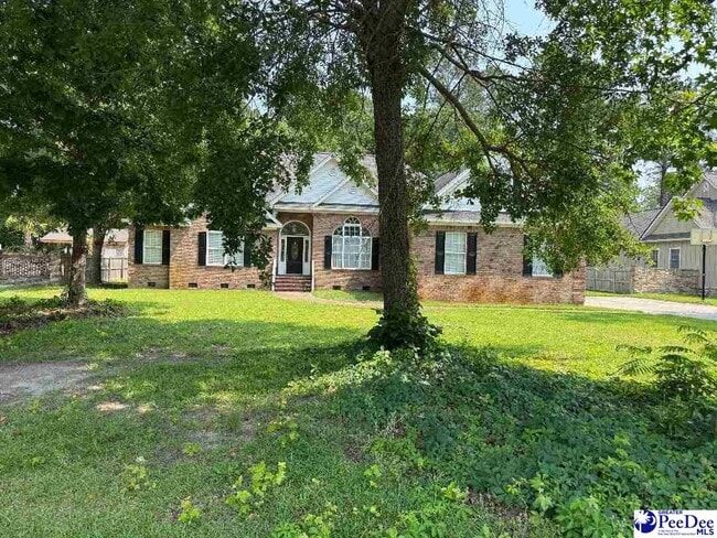 property at 3401 Saxon Dr