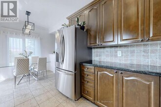 194 Tom Taylor Crescent in Newmarket, ON - Building Photo - Building Photo