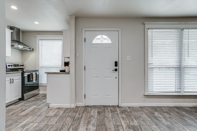 1482 Ave Q in Lakehills, TX - Building Photo - Building Photo
