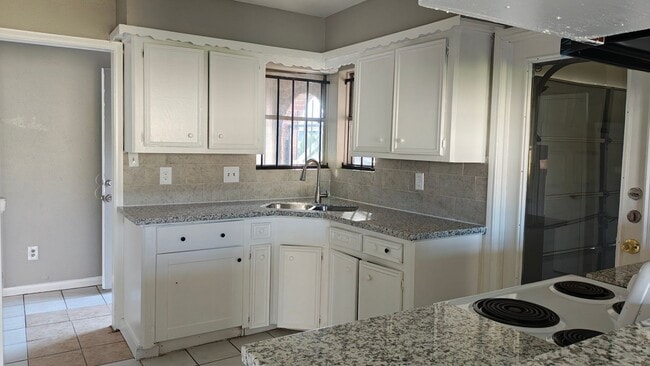 6666 Laughlin Dr in Missouri City, TX - Building Photo - Building Photo