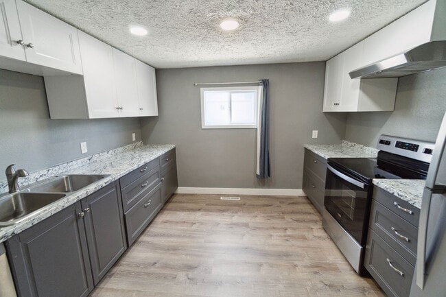 2704-2704 W Boone Ave in Spokane, WA - Building Photo - Building Photo