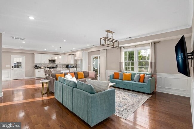 property at 3244 Blundell Rd