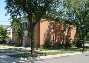 2701 Lyndale Ave N in Minneapolis, MN - Building Photo - Building Photo