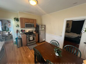 294 Highland Ave, Unit 2 in Somerville, MA - Foto de edificio - Building Photo