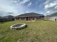 131 Grandview Dr in Hinesville, GA - Foto de edificio - Building Photo