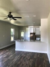 460 Pecan Hollow St in Ennis, TX - Foto de edificio - Building Photo