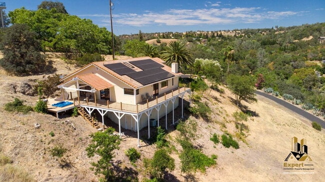 9500 Powerhouse Rd in Newcastle, CA - Building Photo - Building Photo