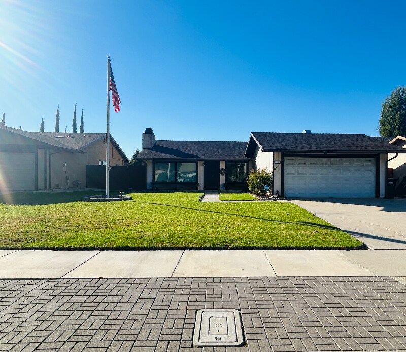 1151 Canyon View Ln in Colton, CA - Building Photo