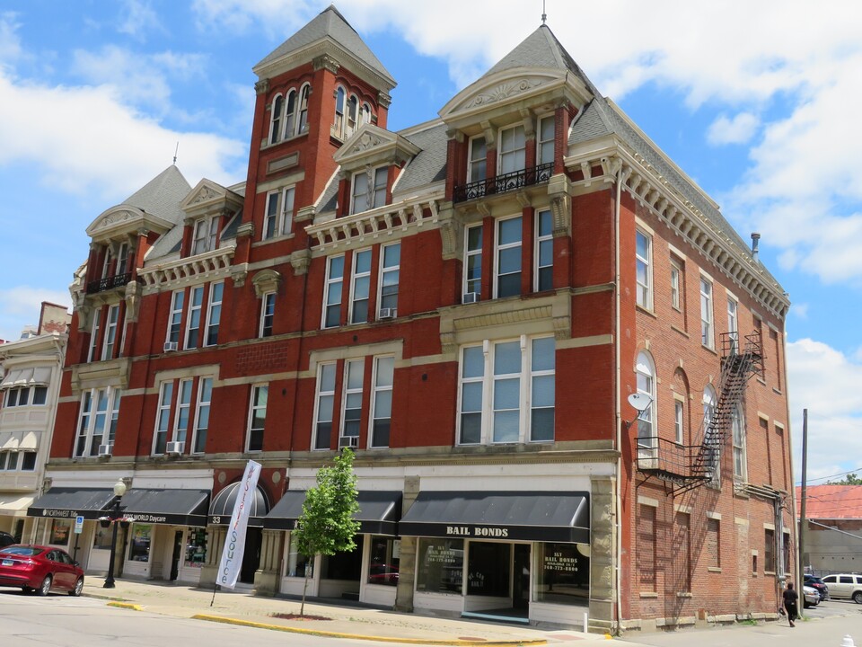 33 N Paint St in Chillicothe, OH - Building Photo