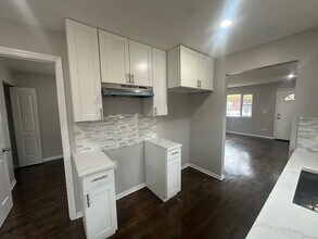 11350 S Aberdeen St in Chicago, IL - Building Photo - Building Photo