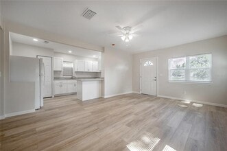 2307 E Osborne Ave in Tampa, FL - Building Photo - Building Photo