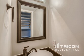 1712 Hartford Dr in Carrollton, TX - Building Photo - Building Photo