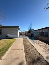 1708 Princess Jeanne Dr in Las Cruces, NM - Foto de edificio - Building Photo