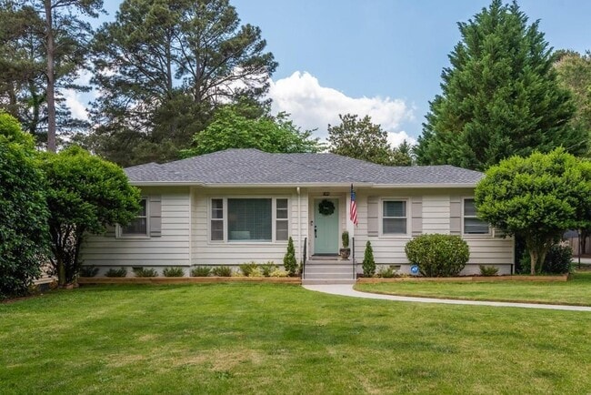 property at 1111 Lindridge Dr NE