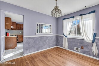 353 Cokes Dr in Toms River, NJ - Foto de edificio - Building Photo