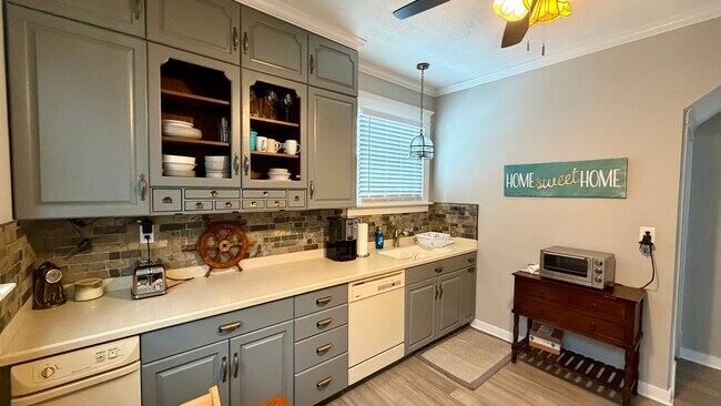 500 Barrett St in Elgin, IL - Building Photo - Building Photo