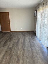 408 3rd Ave SW in Cascade, IA - Building Photo - Building Photo