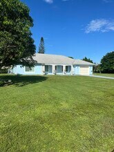 1592 SE Burning Ct in Port St. Lucie, FL - Building Photo - Building Photo