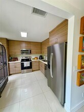 4832 Grapevine Wy in Davie, FL - Building Photo - Building Photo