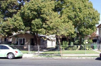 207 N Ave 54 in Los Angeles, CA - Foto de edificio - Building Photo
