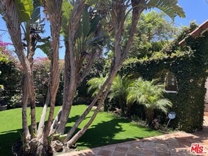 401 Kings Rd in West Hollywood, CA - Building Photo - Building Photo