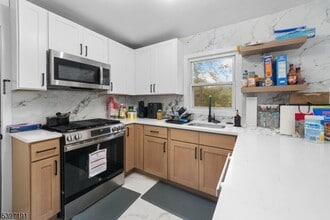 22 Crescent Ct in Newark, NJ - Building Photo - Building Photo