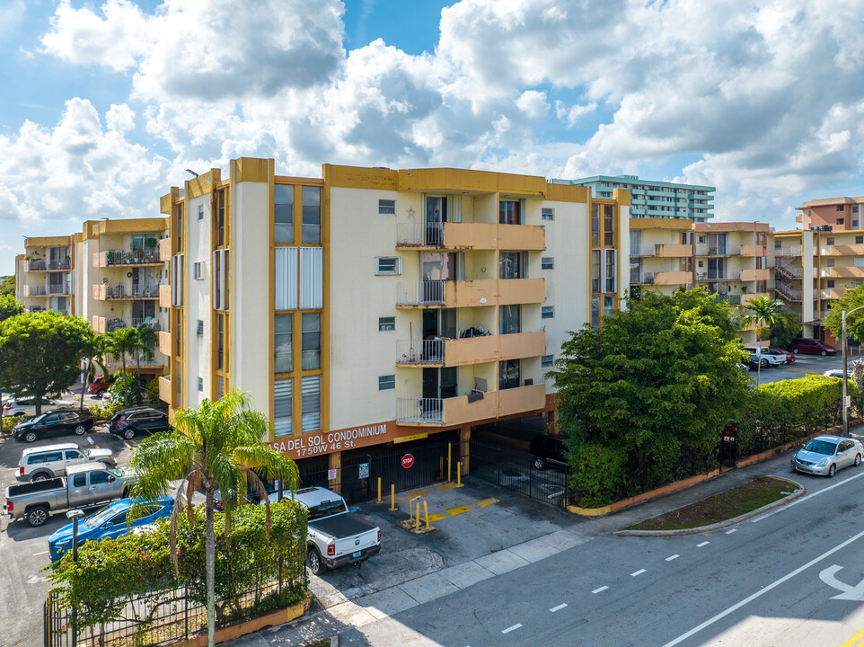 Casa Del Sol Condominiums in Hialeah, FL - Building Photo