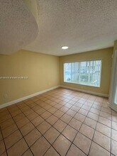 210 Riviera Cir in Weston, FL - Building Photo - Building Photo