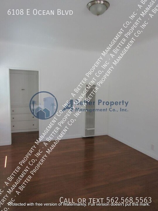 6108 E Ocean Blvd in Long Beach, CA - Building Photo