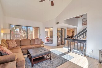 10566 N 87th Pl in Scottsdale, AZ - Building Photo - Building Photo