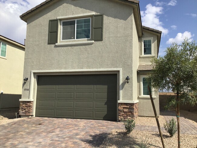 property at 1714 Viaggio Ave